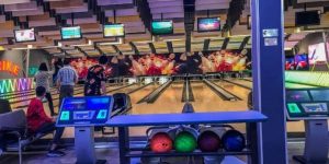 باشگاه بولینگ برج میلاد لاین ها