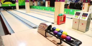 باشگاه بولینگ گنجینه شادی زاویه ی دیگه